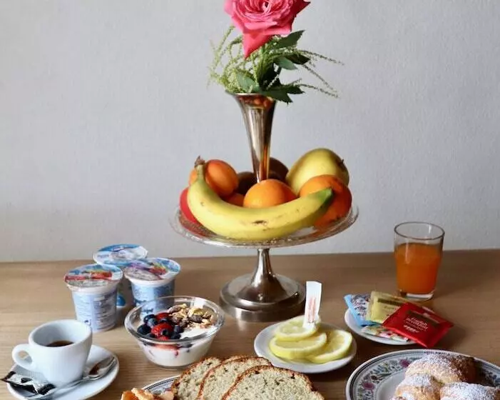 בית מלון כפרי Pinzolodolomiti