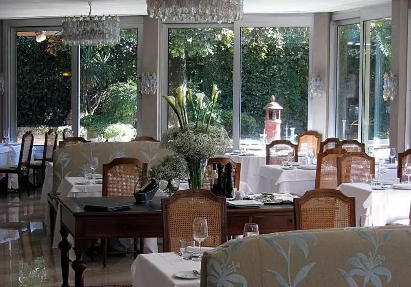 Regina Adelaide Hotel & Spa