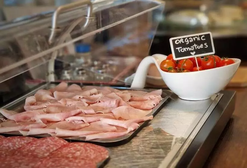 בית מלון כפרי Tiffany