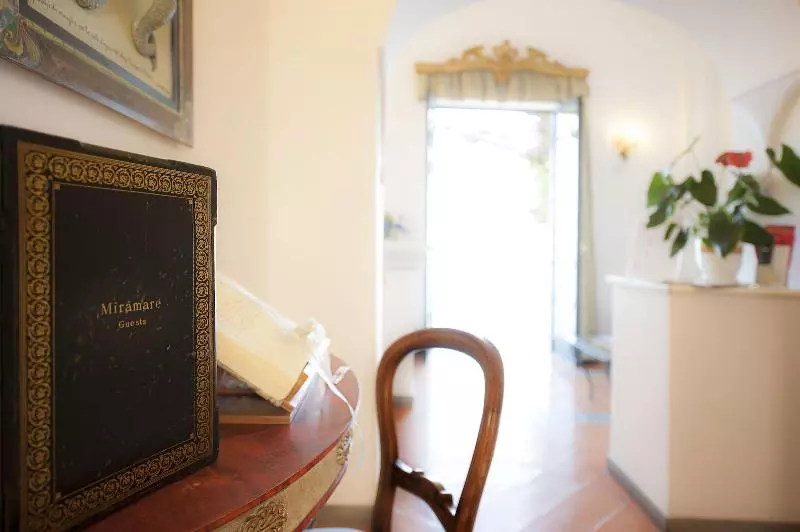 ホテル Albergo Miramare Positano