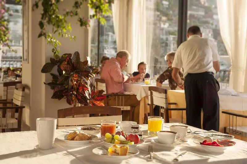 ホテル Albergo Miramare Positano