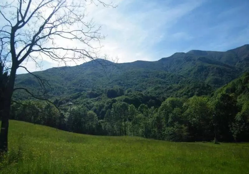 בית מלון כפרי Aston