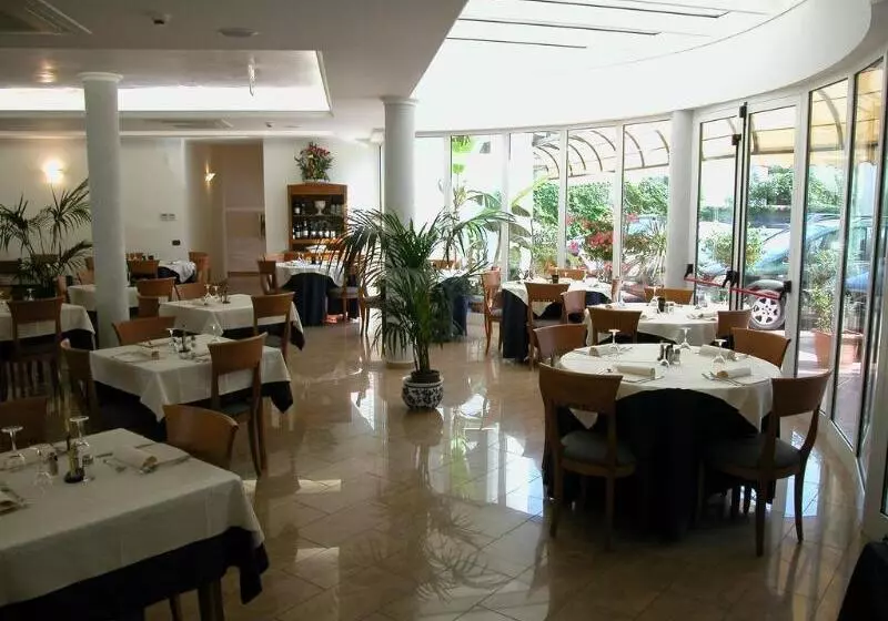 Dasamo Hotel   Dada Hotels