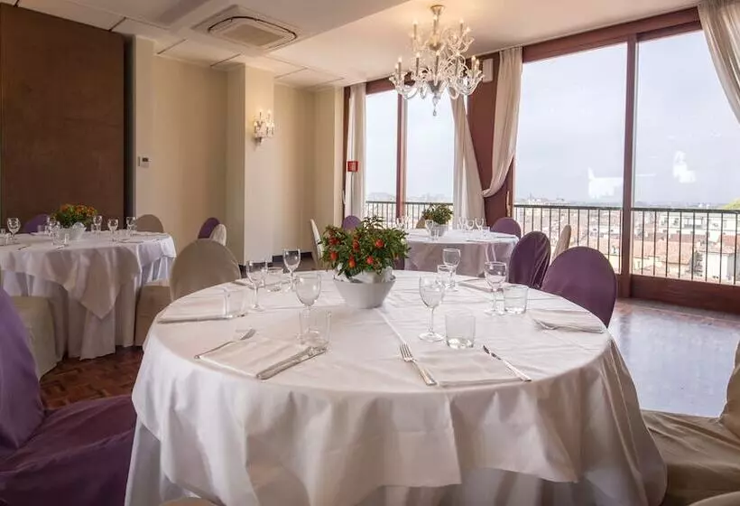 هتل Grande Albergo Roma