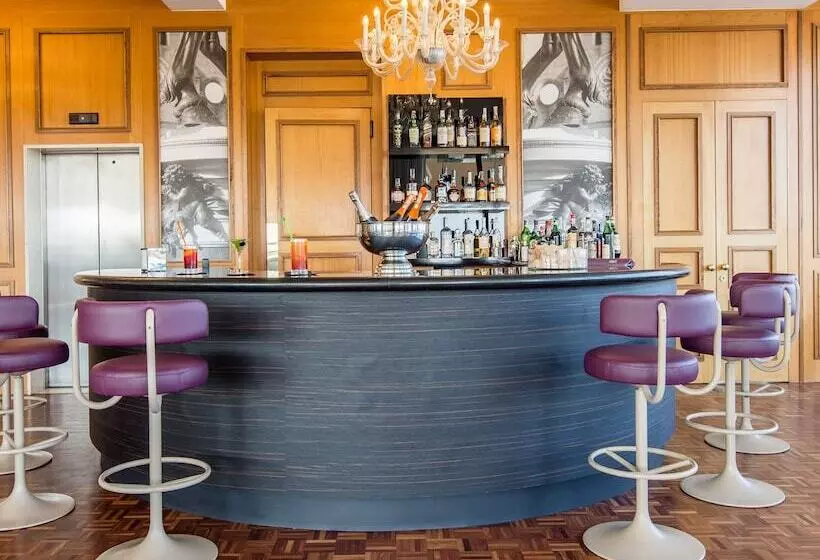 هتل Grande Albergo Roma