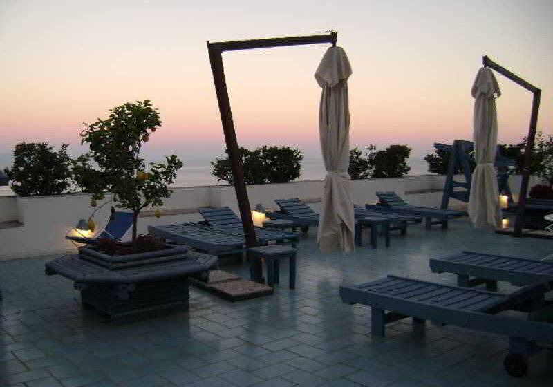 בית מלון כפרי Holiday