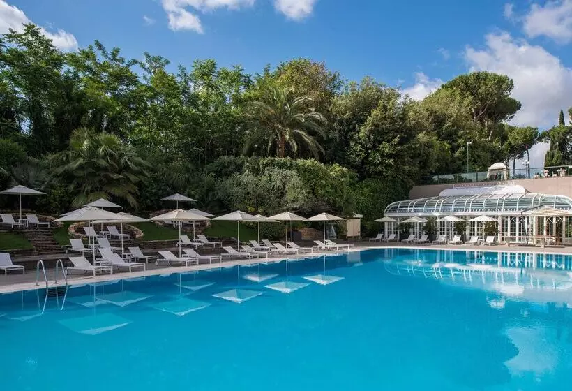 בית מלון כפרי Rome Cavalieri A Waldorf Astoria