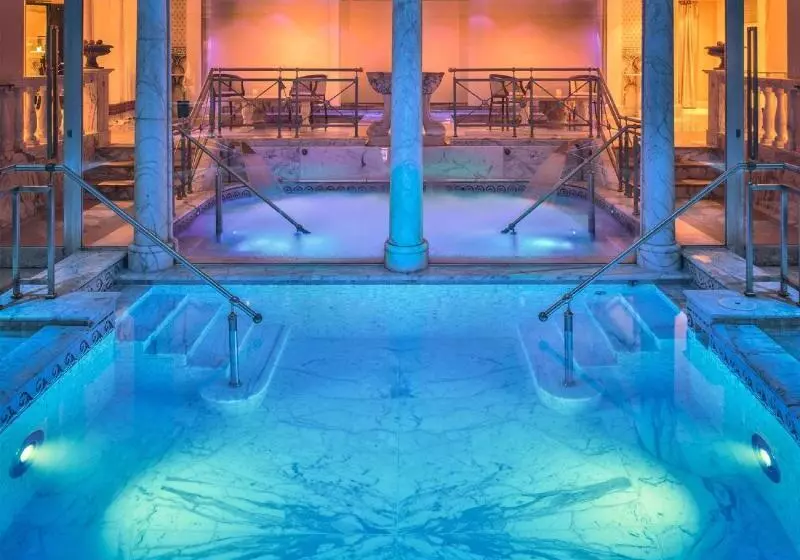 בית מלון כפרי Rome Cavalieri A Waldorf Astoria