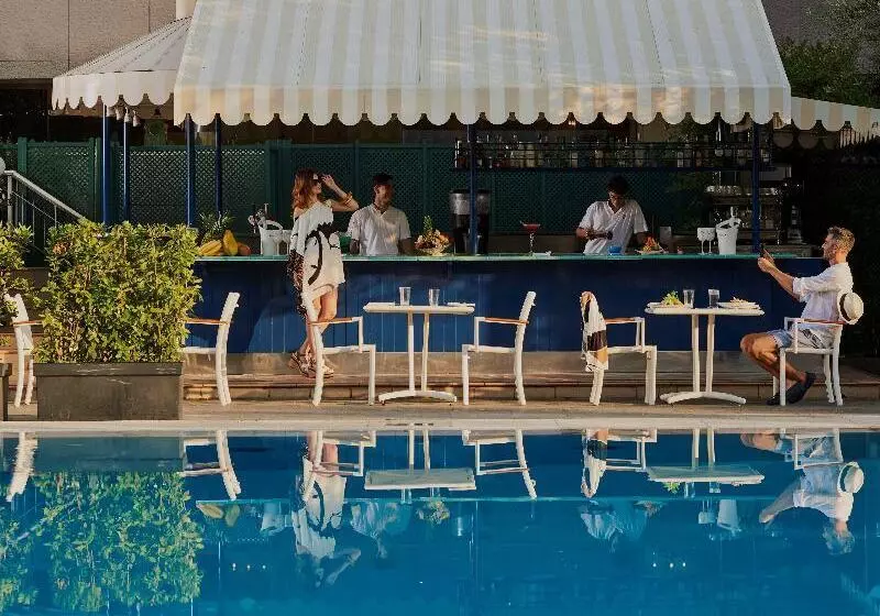 בית מלון כפרי Rome Cavalieri A Waldorf Astoria