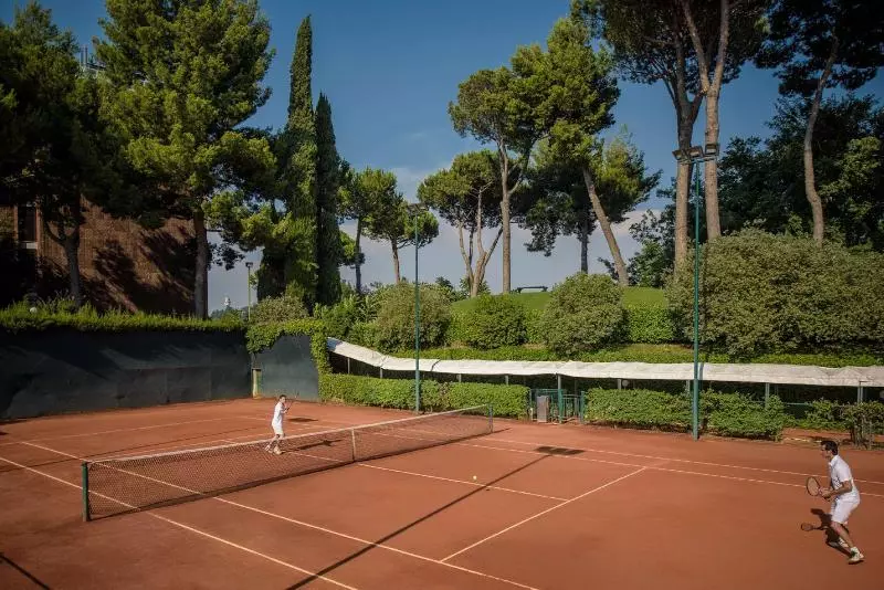 בית מלון כפרי Rome Cavalieri A Waldorf Astoria