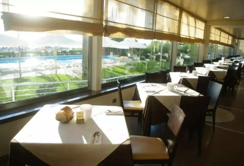 Отель Abruzzo Marina