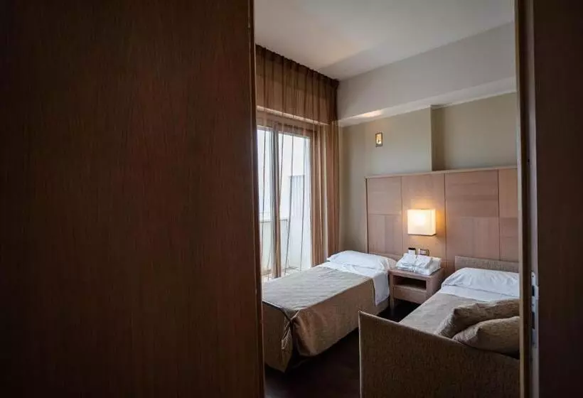 Отель Abruzzo Marina