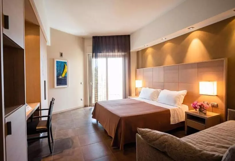 Отель Abruzzo Marina