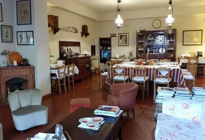 ホテル Albergo La Felicina   Mugello