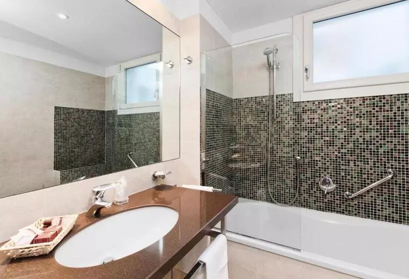 هتل Americandinesen