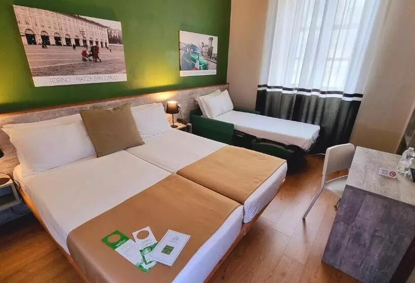 Green Class Hotel Astoria