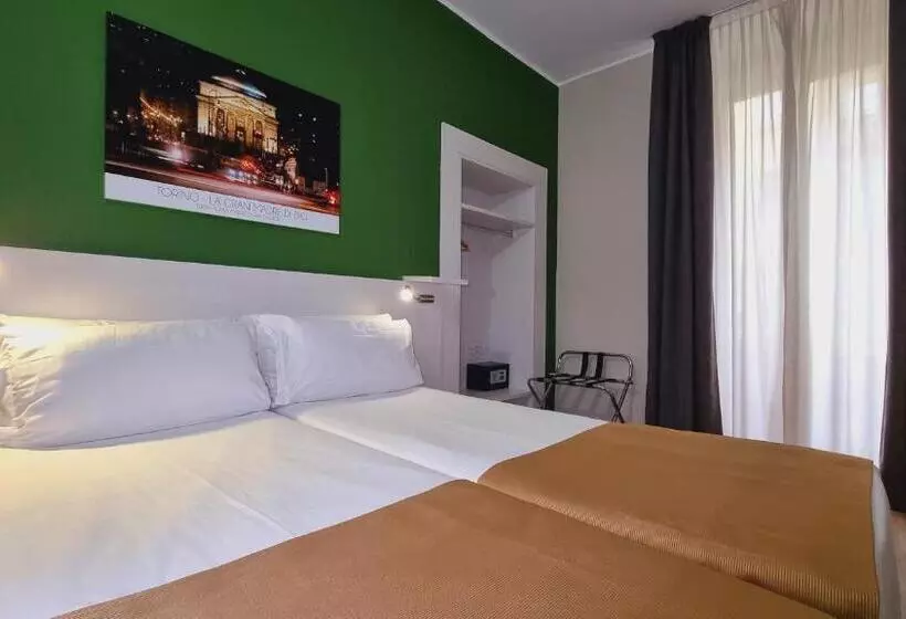 Green Class Hotel Astoria