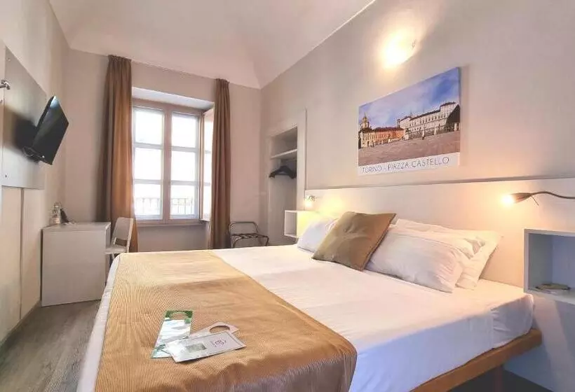 Green Class Hotel Astoria