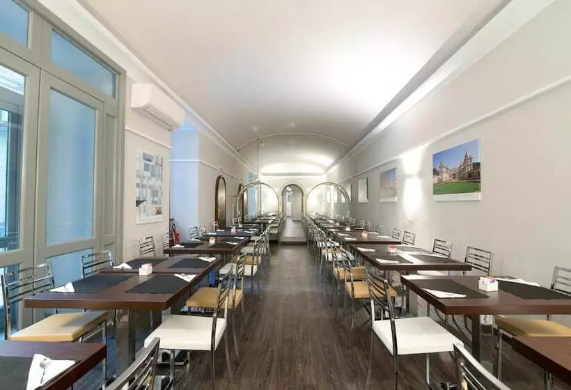 Green Class Hotel Astoria