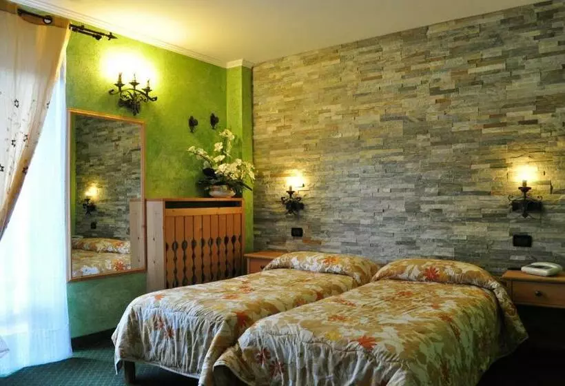 ホテル B&b La Montanara