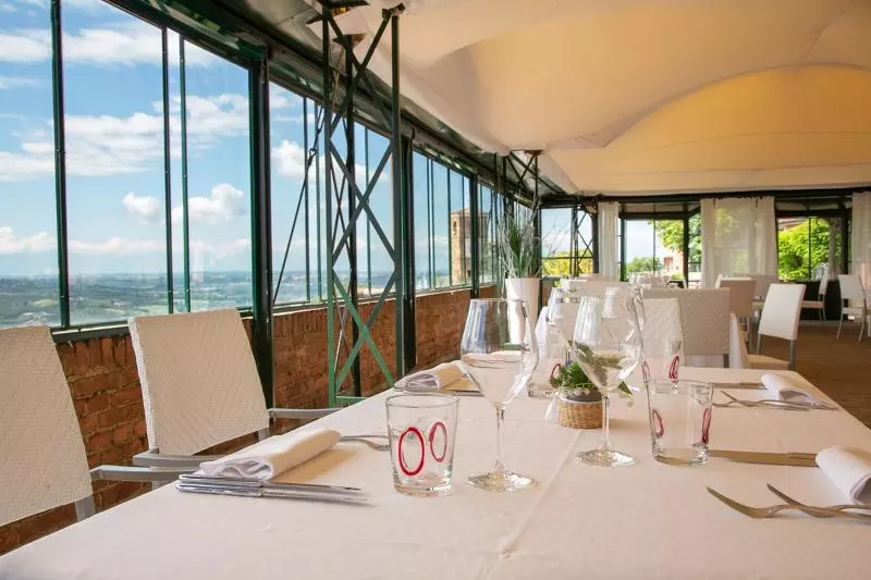 Отель Castello Di Santa Vittoria