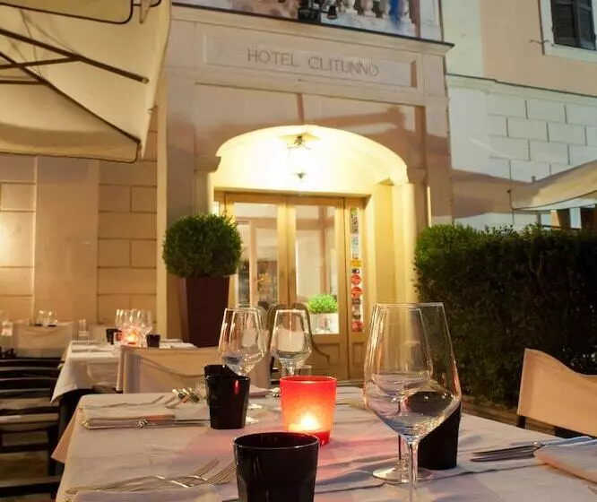 ホテル Clitunno