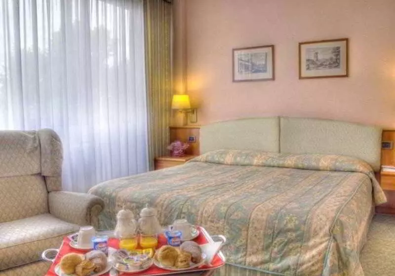 Crystal Hotel Varese