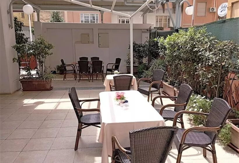 Hotel Grazia Deledda