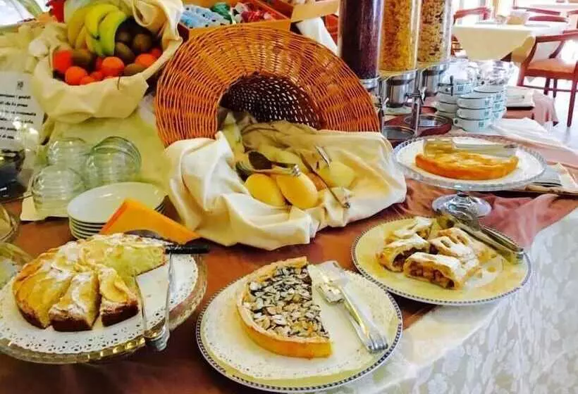 Hotel Grazia Deledda