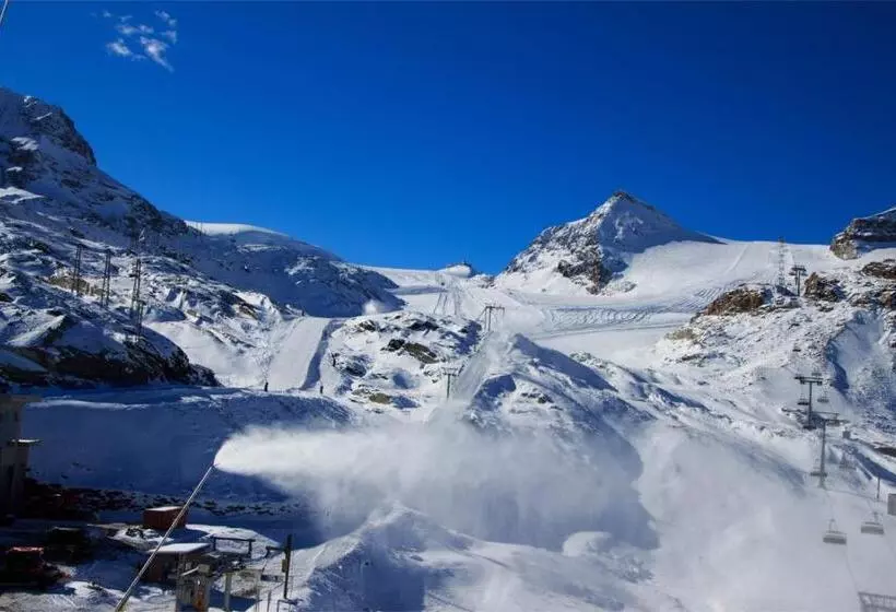 ホテル Petit Palais