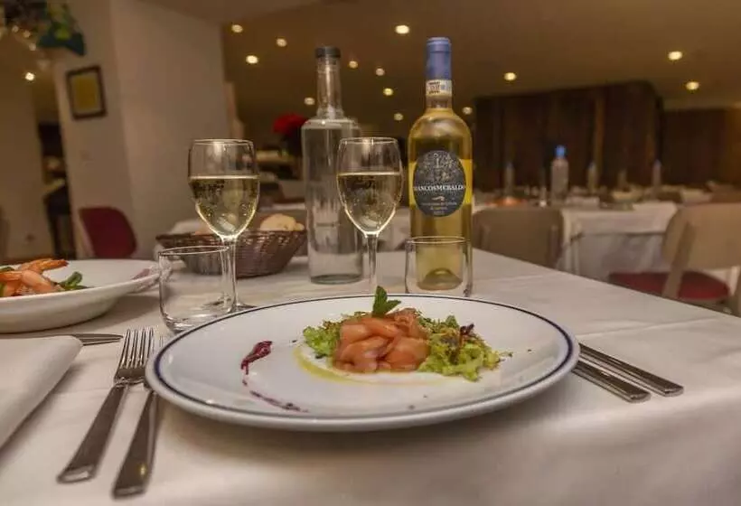 ホテル Petit Palais