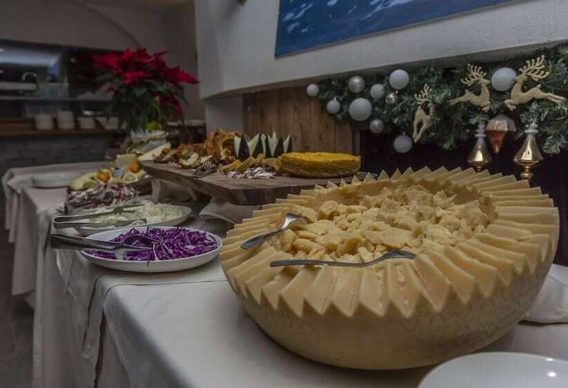 فندق Petit Palais