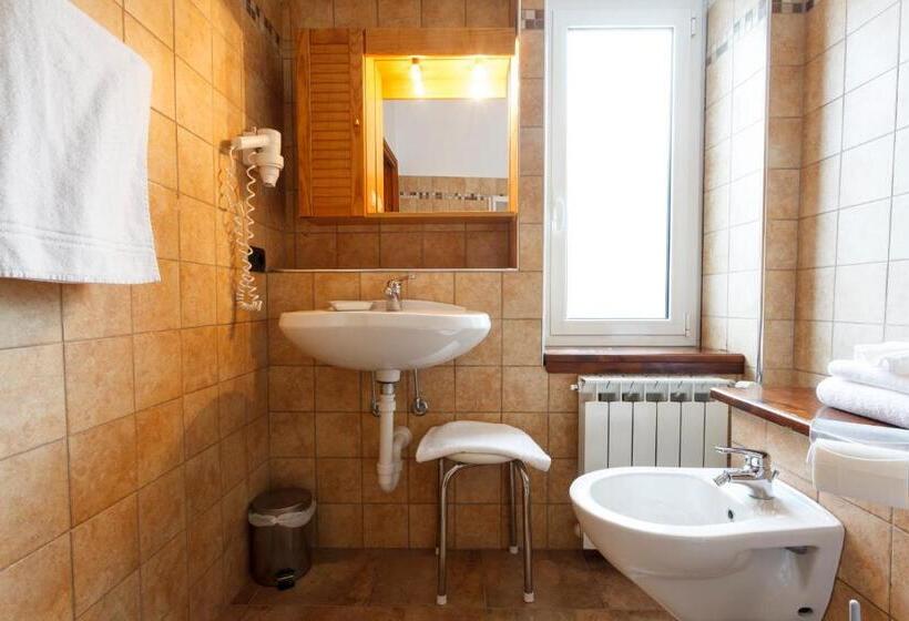 هتل Savoy Sestriere