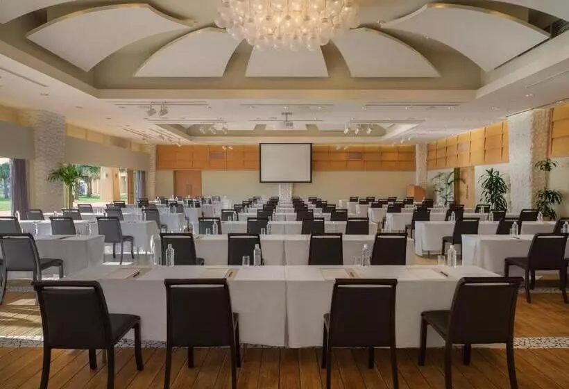 Hotel Ana Intercontinental Manza Beach Resort, An Ihg