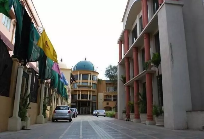 Отель Grand Heritage Narmada Jacksons