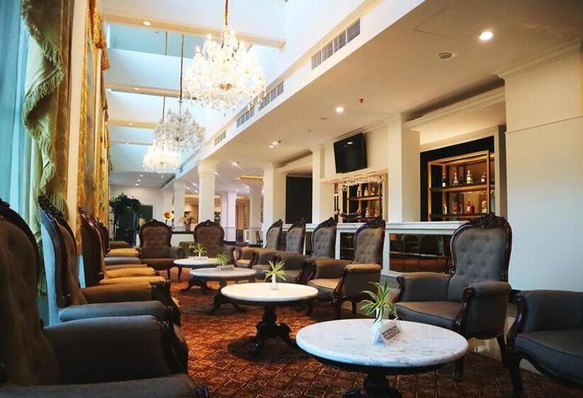 Hotel Grand Mahkota