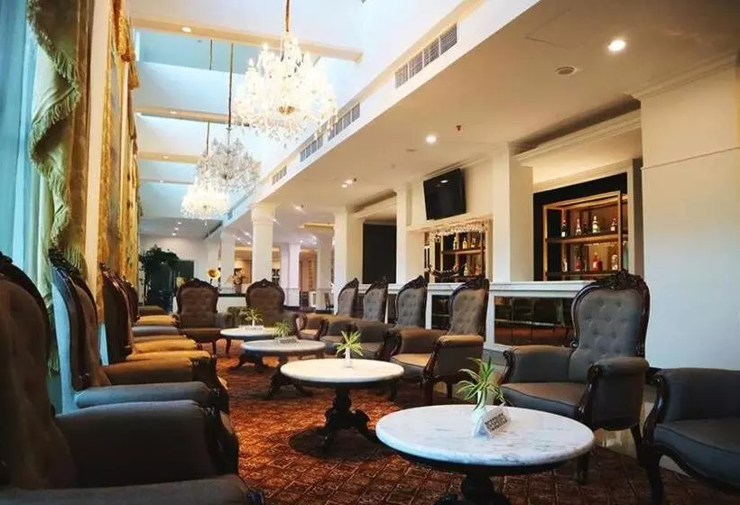Hotel Grand Mahkota