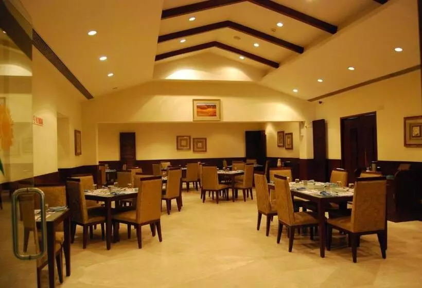 ホテル The Ashhok Hassan