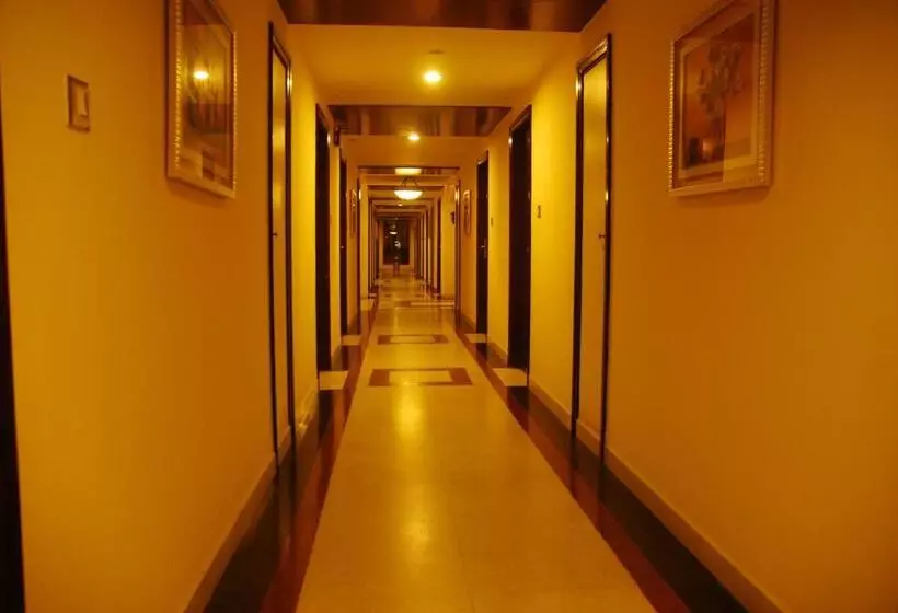 ホテル The Ashhok Hassan