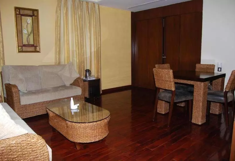 ホテル The Ashhok Hassan