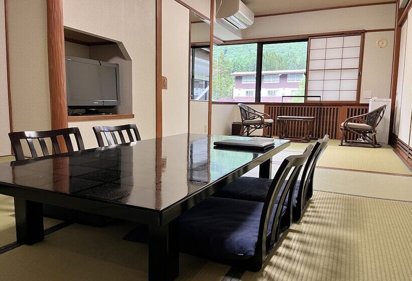 בית מלון כפרי Hirayukan