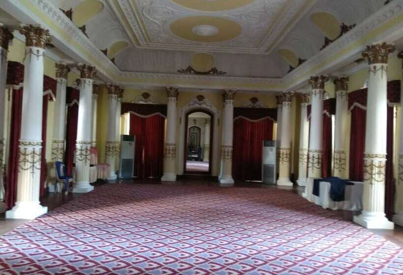 هتل Lalitha Mahal Palace