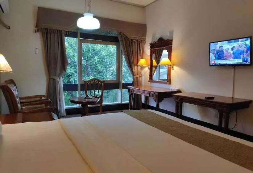 בית מלון כפרי New Grand Park