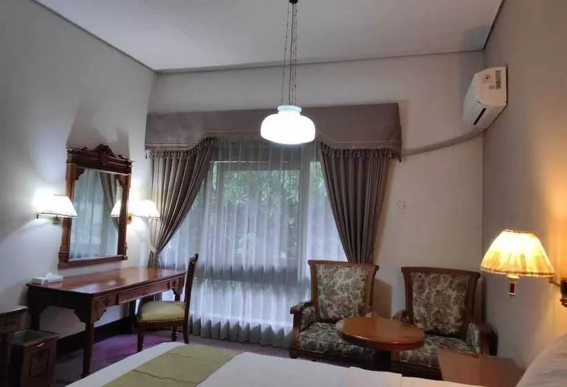 בית מלון כפרי New Grand Park