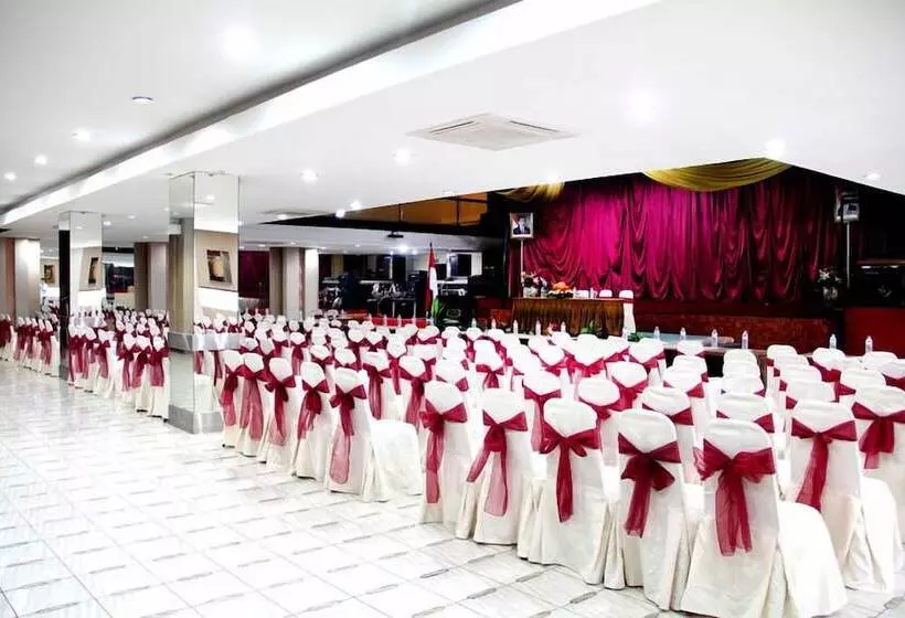 בית מלון כפרי New Grand Park