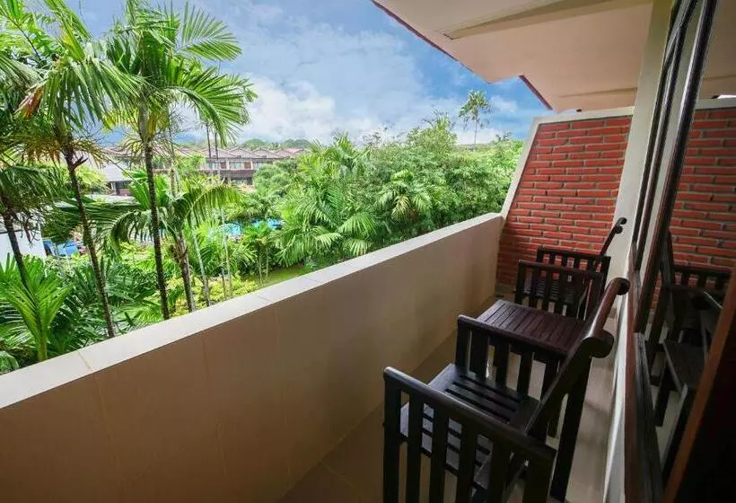 Palm Beach Hotel Bali