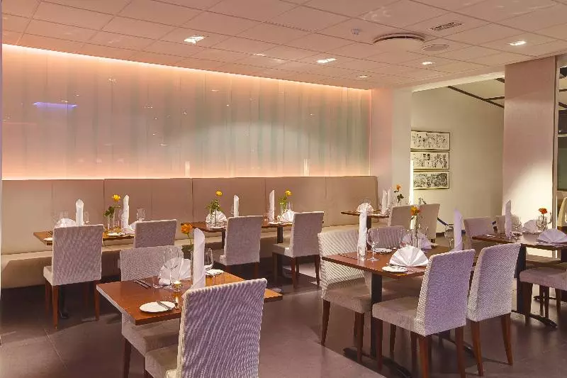 هتل Park Inn By Radisson Reykjavik Keflavik Airport