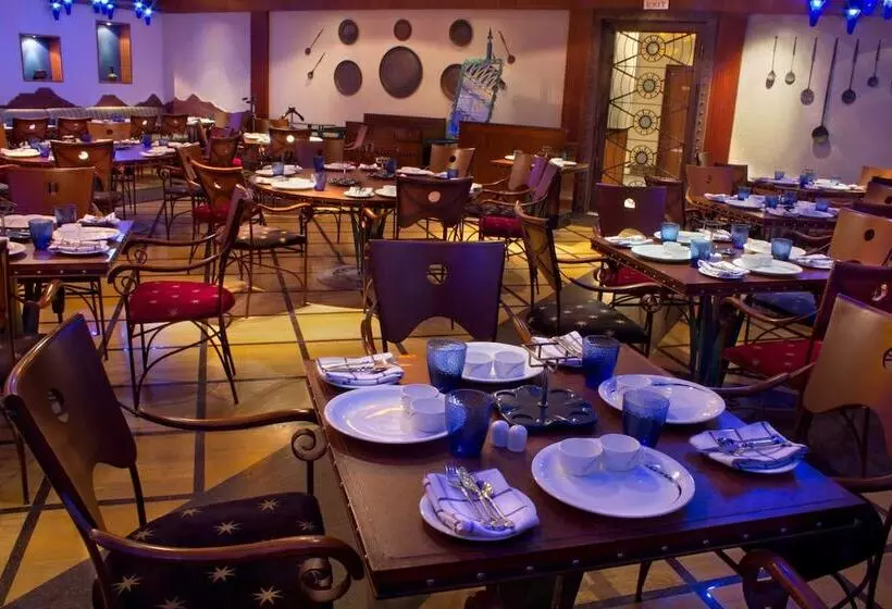 Radisson Blu Marina Hotel Connaught Place