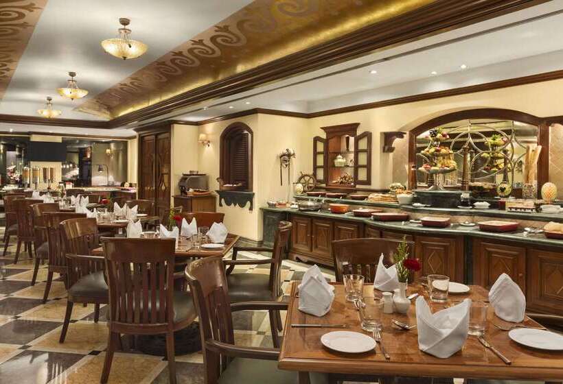 فندق Ramada Plaza By Wyndham Palm Grove