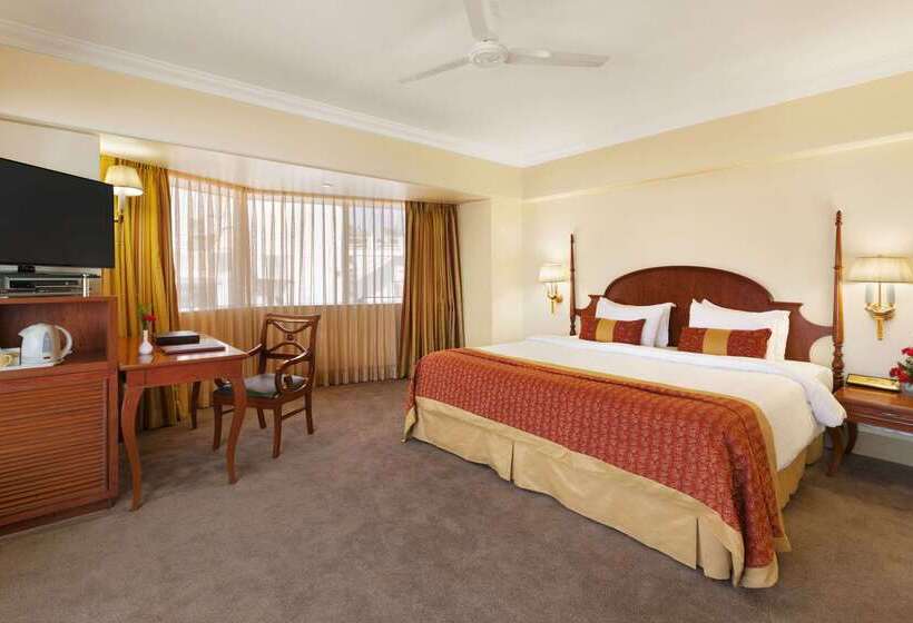 فندق Ramada Plaza By Wyndham Palm Grove